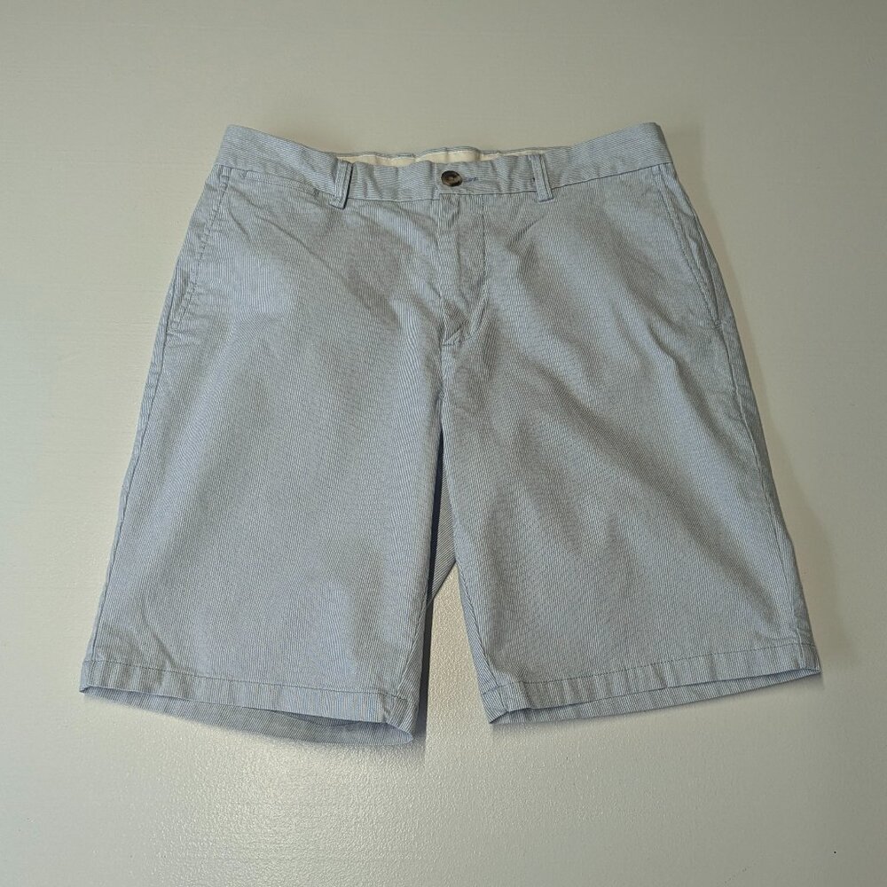 Old Navy Size 33W Gray/White Pinstriped Shorts